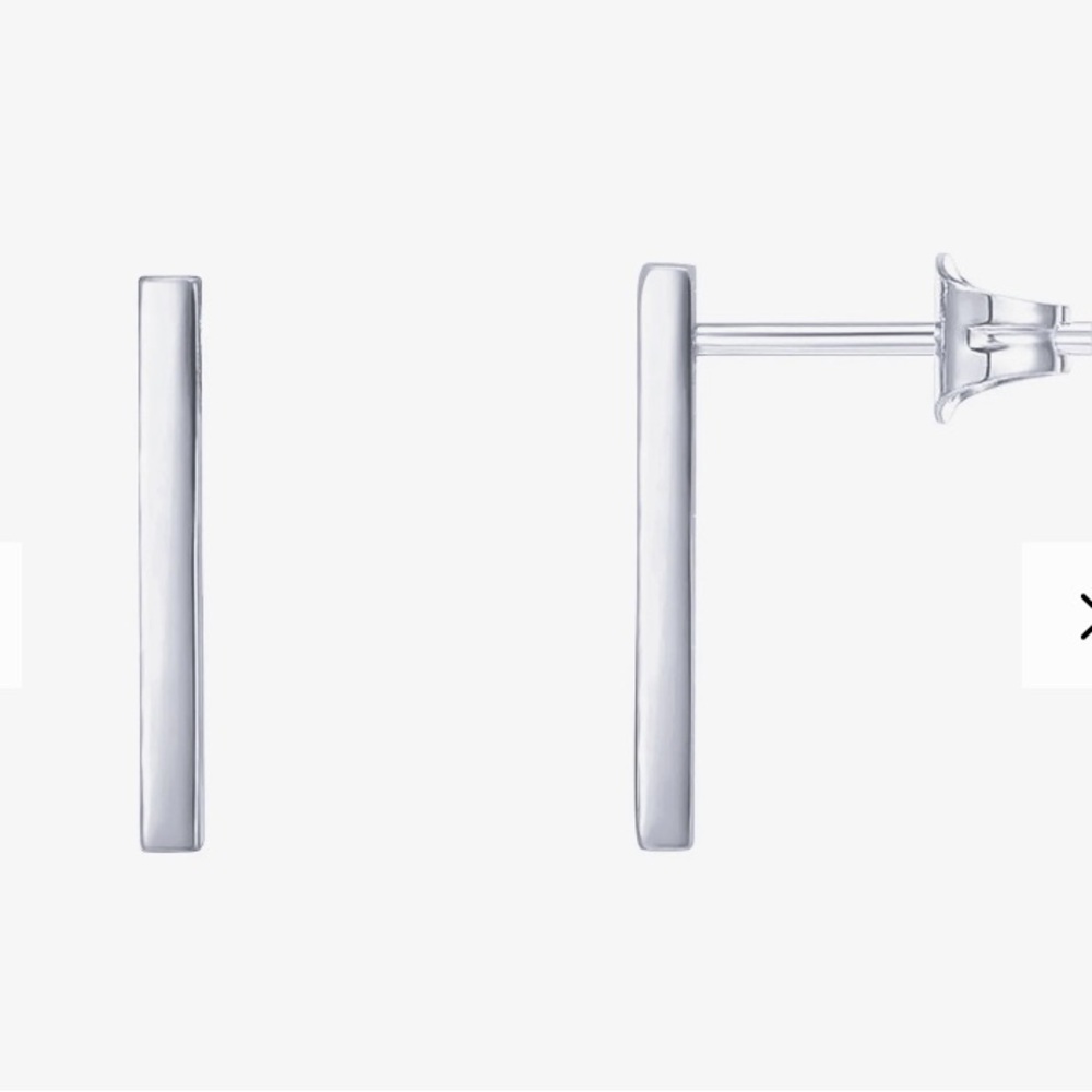 Pavoi Elegant White Gold Plated Bar Stud Earrings New